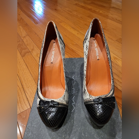 Shoes - Picture 3 of 5